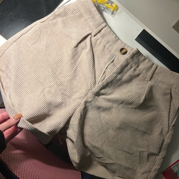 SHEIN Beige Corduroy Women Shorts - Picture 4 of 6